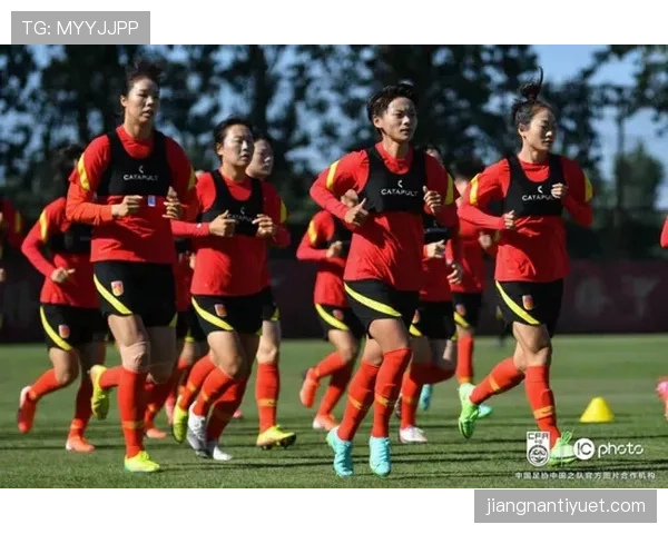 护腿板在足球规则中的标准和判罚细节全解析