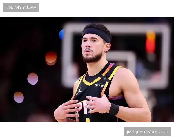 布克无球跑位显著提升得分效率 拉开与布拉德利的差距