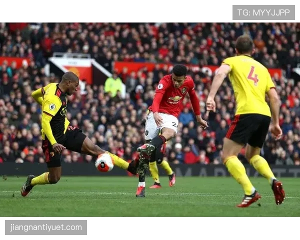 恩佐·费尔南德斯家里冰箱贴都是欧冠奖杯形状的