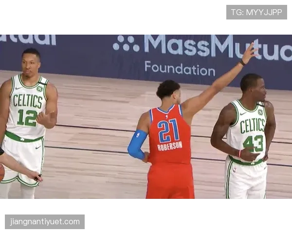 杨瀚森内线篮板对比同届提升显著助力球队防守崛起